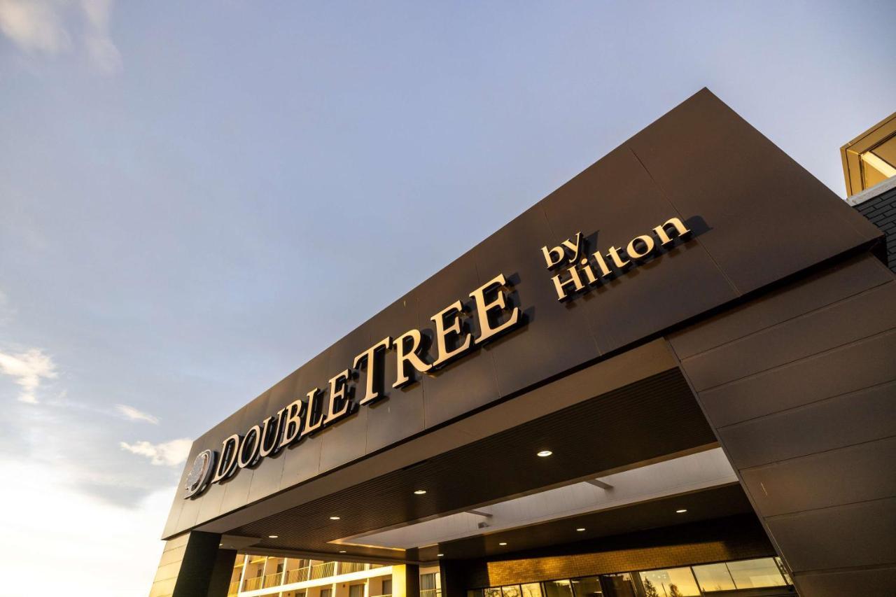 Doubletree By Hilton Calgary North Hotel Exterior foto