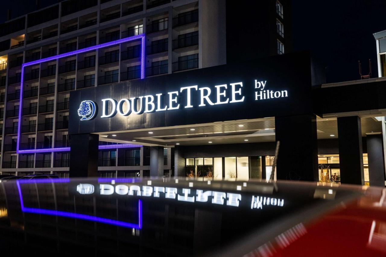 Doubletree By Hilton Calgary North Hotel Exterior foto