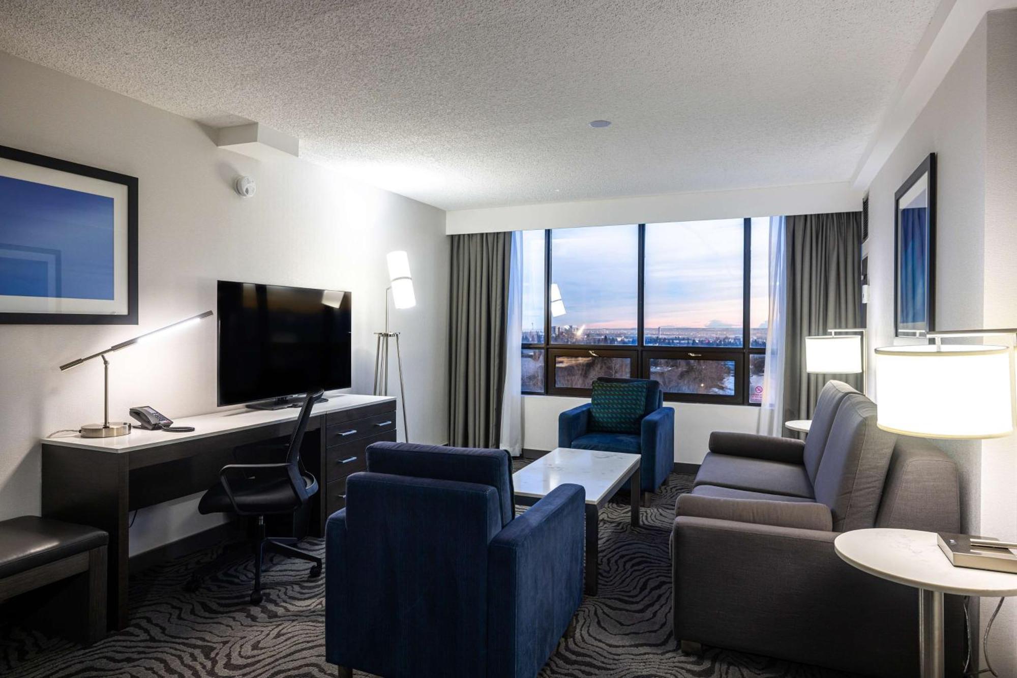 Doubletree By Hilton Calgary North Hotel Exterior foto
